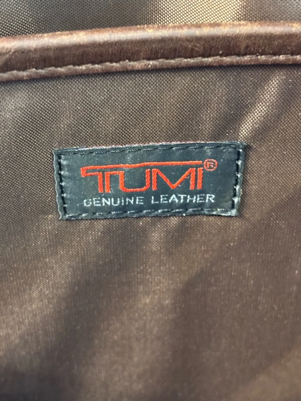 Vintage‎ Tumi Alpha Leather Laptop Briefcase Brown Distressed 17 Inch